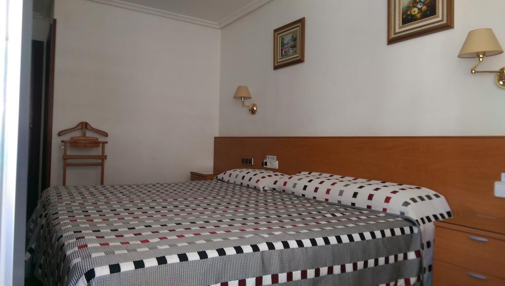 Pension Araba Vitoria-Gasteiz Zimmer foto